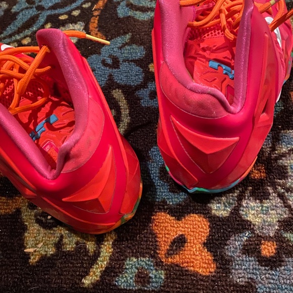 Lebron Fruity Pebbles - Picture 2 of 3